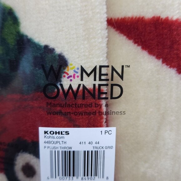 The Big One Oversized Plush Throw With Red Truck & Christmas Tree Pattern 5 Ft x - Picture 7 of 10